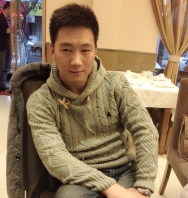 1552816 尘烟