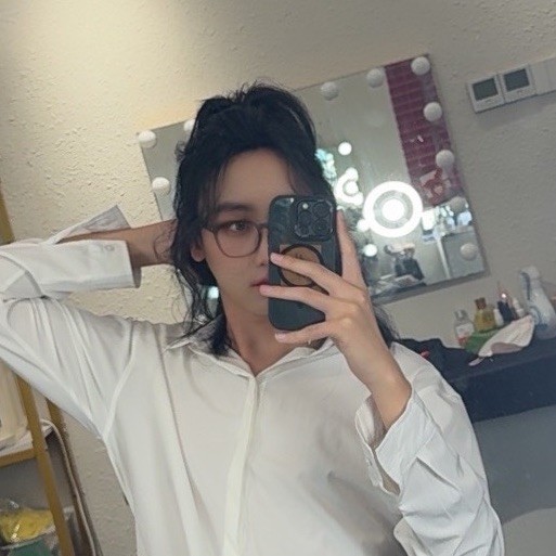 1556163 Seongwoo
