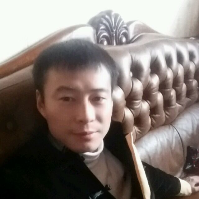 1576665 枪炮11玫瑰