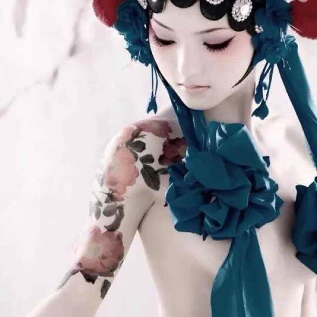1585902 小林