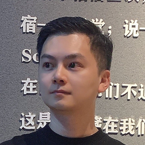 1586931 黄小博