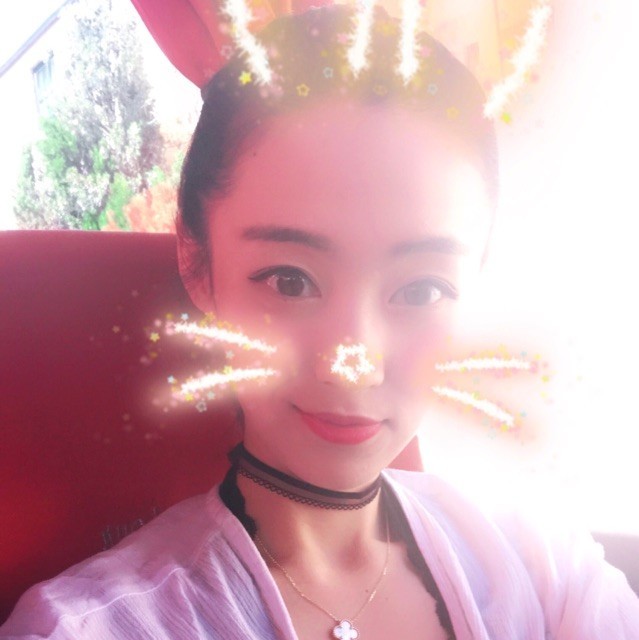 1588894 ╰Celine