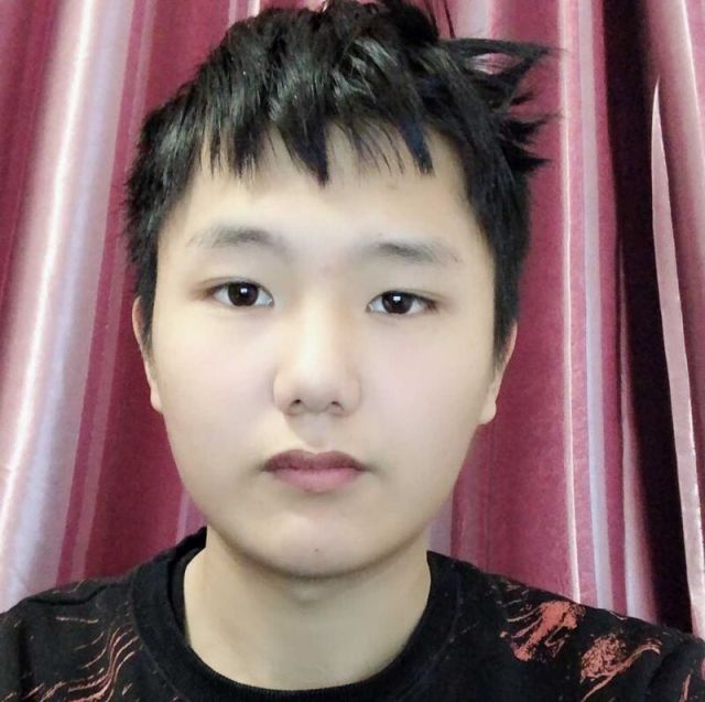 1593704 张哥