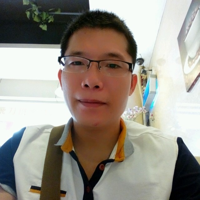 1597018 东东