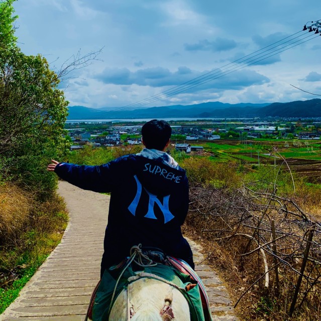 1622546731 看她闹