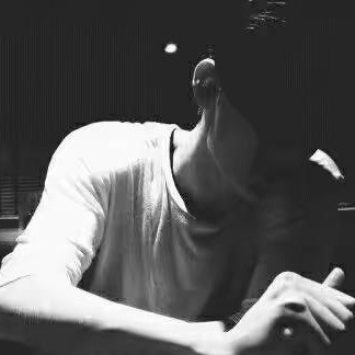 1701552 阿Q~
