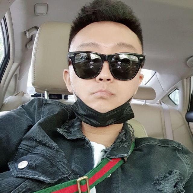 1737822 小灰机丶