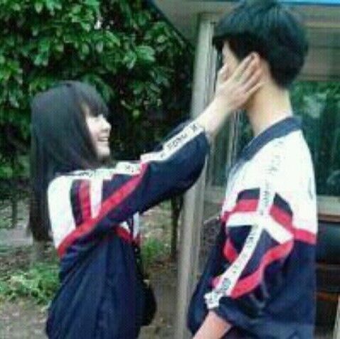 1783912 她是暖阳。
