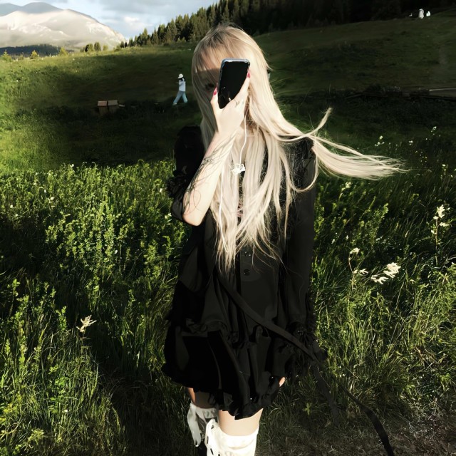 1832267 