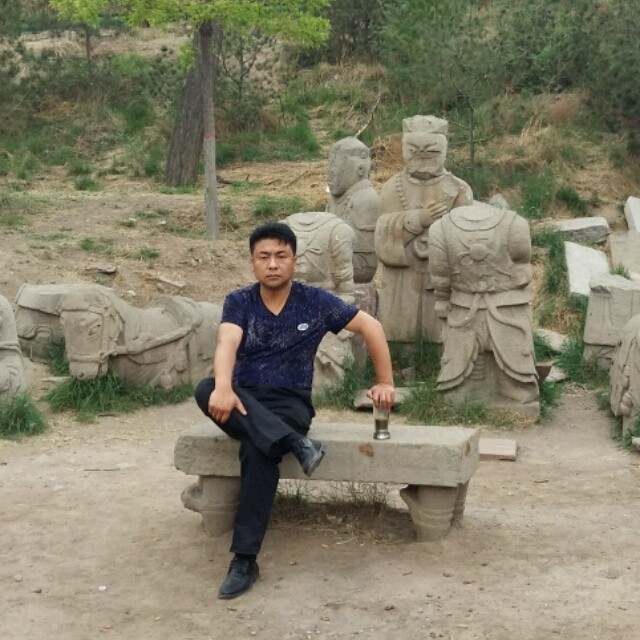 1833755 黑哥