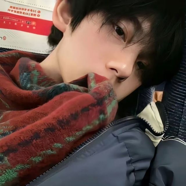 1851233 首ོꦿོ席ོꦿ男闺蜜☃