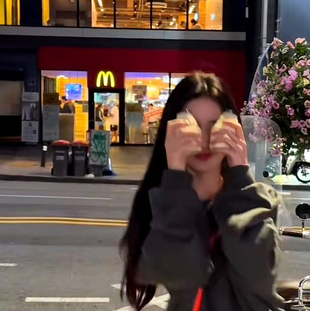 1855549 柒月