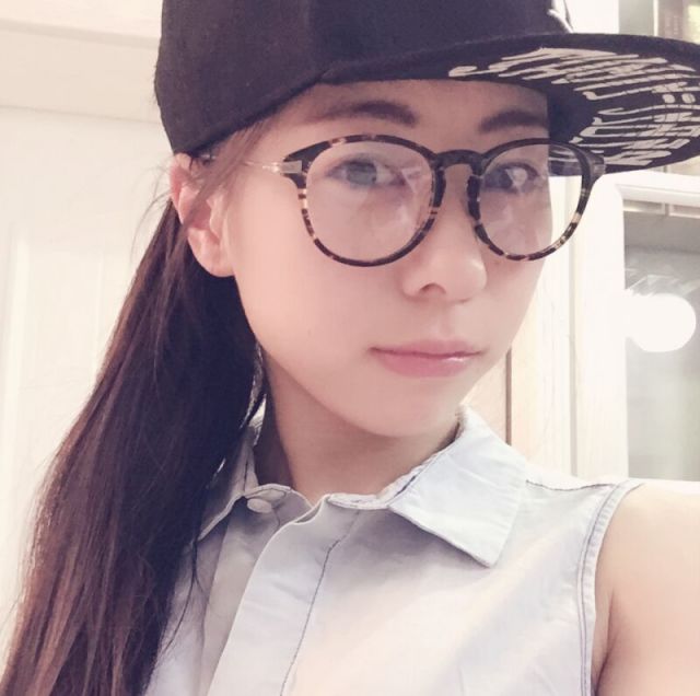 1858527 小青青、