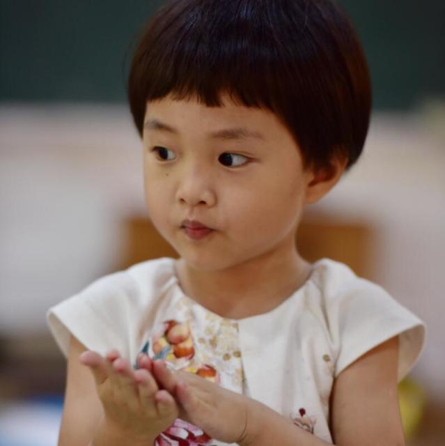 1880607 