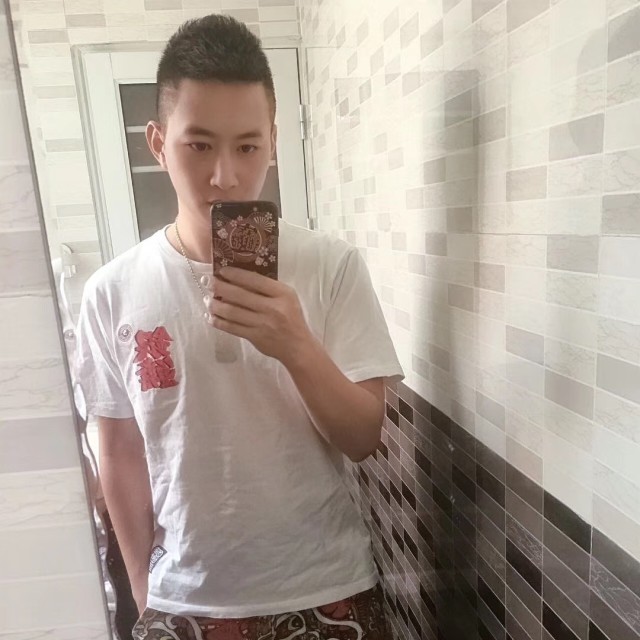 1881947 ゛偉、