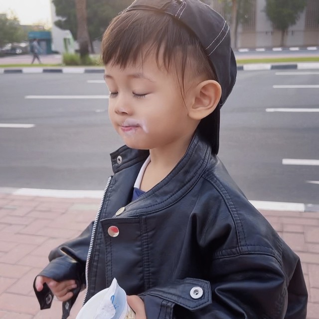 1882578 蓝泽