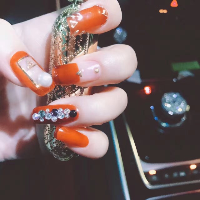 1885296 可可可爱。