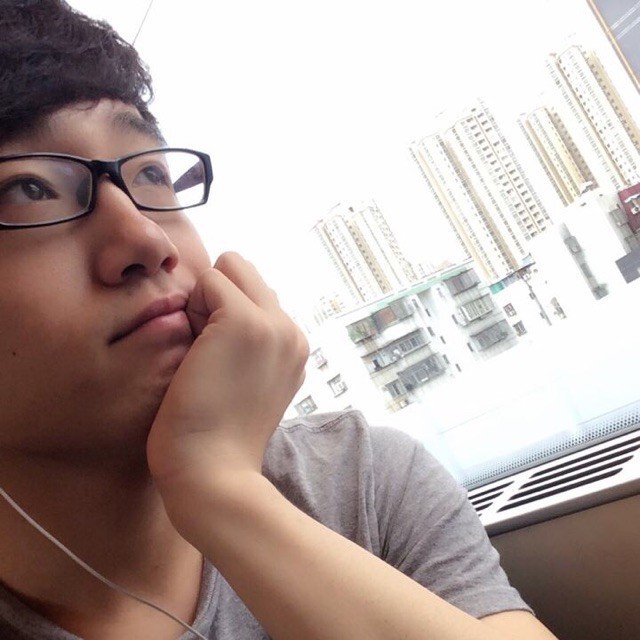 1887757 Wong。