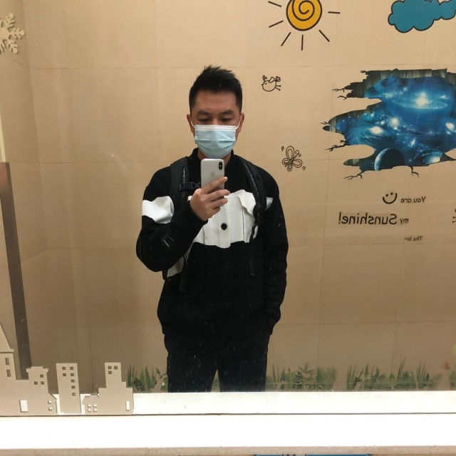 1888212 摇曳的灯火