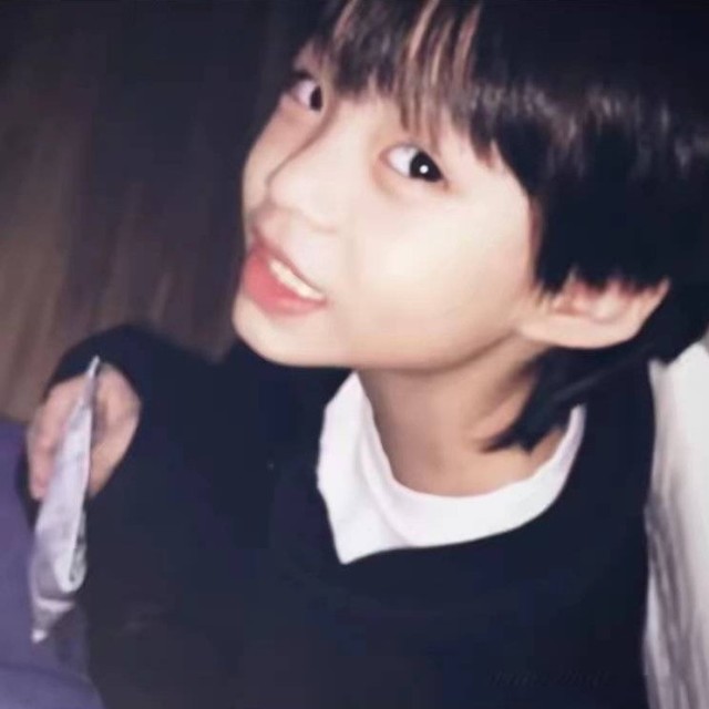 1891600 Chris