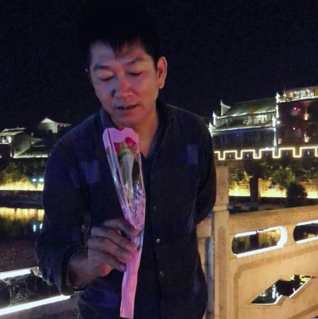 1902657 骑牛兜风