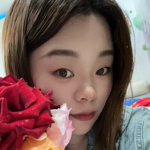 1903369 丨灬红菲