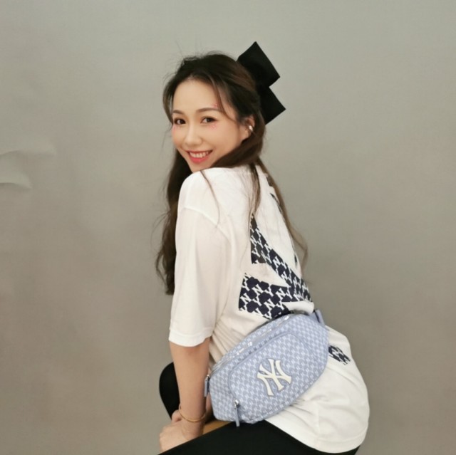 1911435 王小样是傻瓜