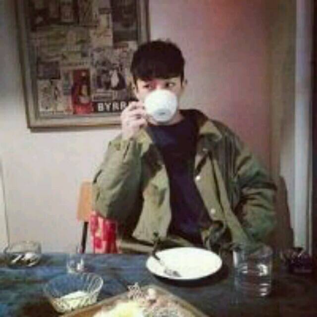 1914136 转身、已漠然。…