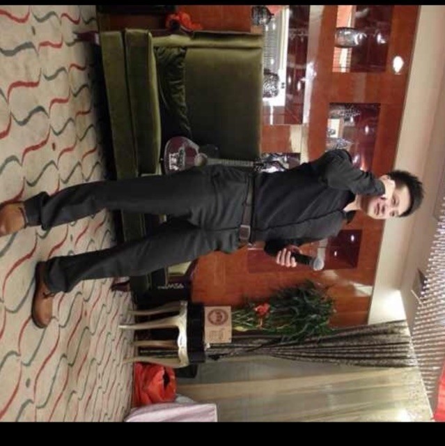 1914721 Alex.
