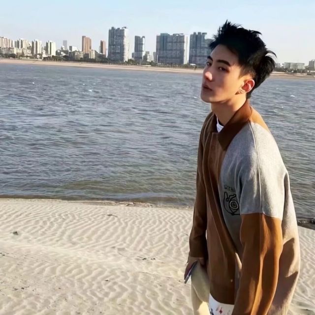 1916169909 佩琪她爹