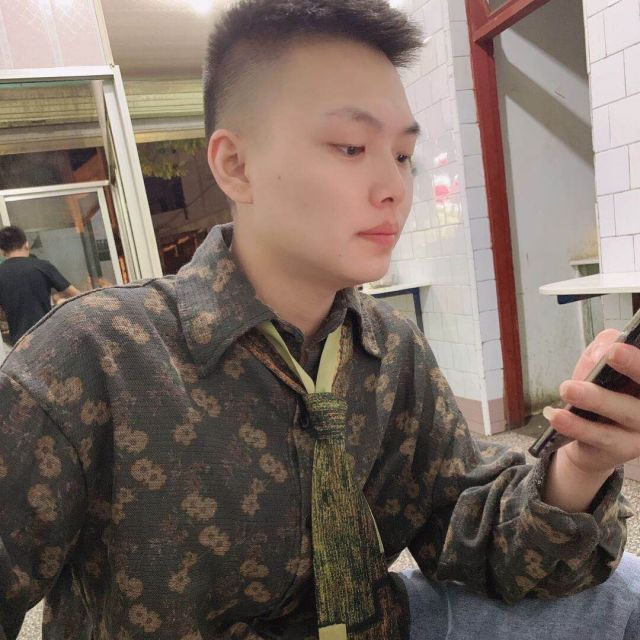 1937217283 已己♪