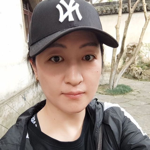 1940514 蓝雪霏儿