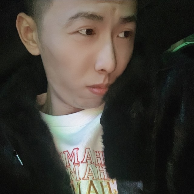 1952959 。