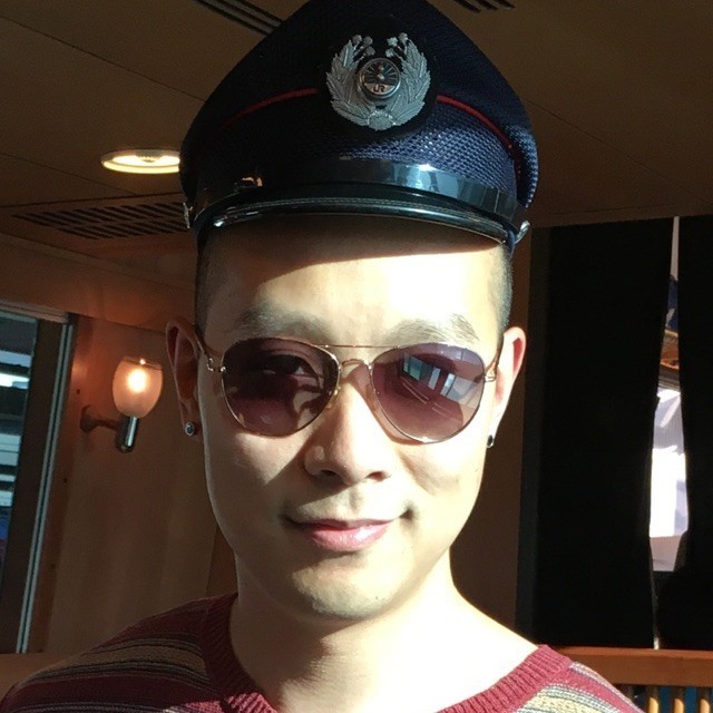 1963004 伯爵