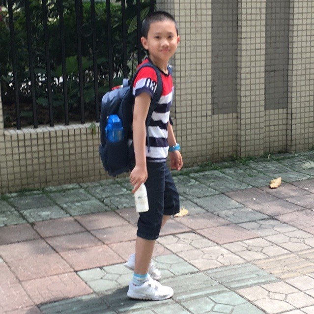 200277 童宁Tony