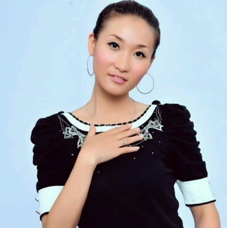229672 骄傲的女人