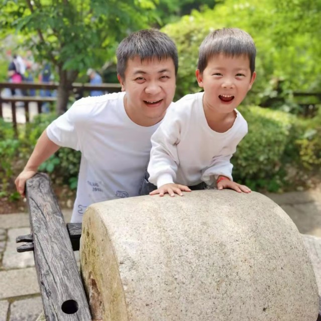 2330830 先森有老婆乀勿近
