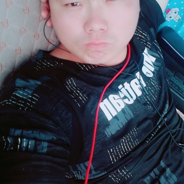 2333985 神丶一样的小男人
