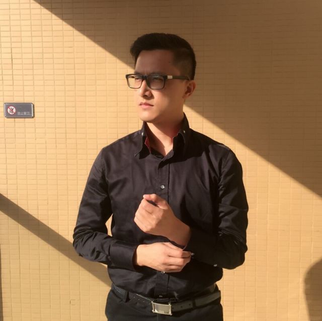2373586 李坤宁