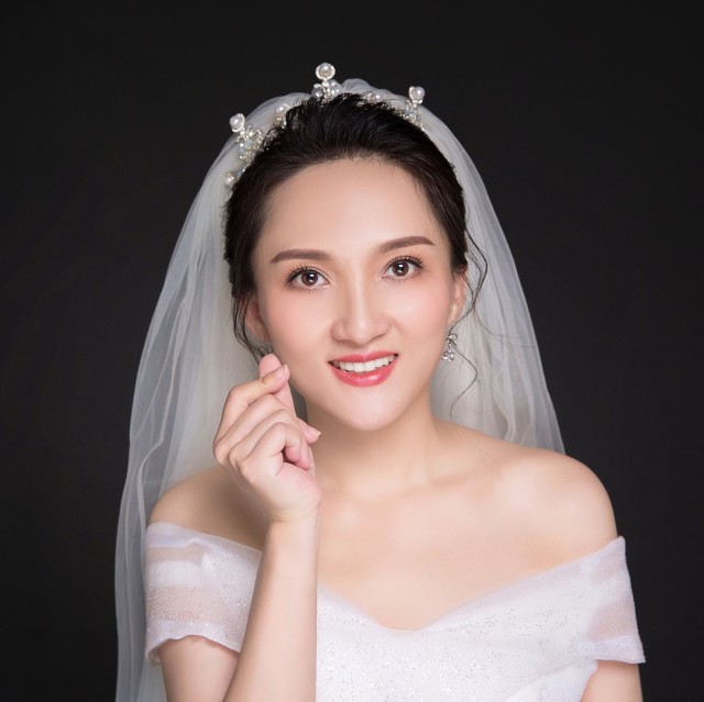 2377477 勉强算淑女