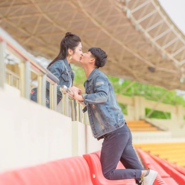 2378806 她只是①个梦