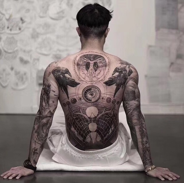 2444656 力挽狂澜
