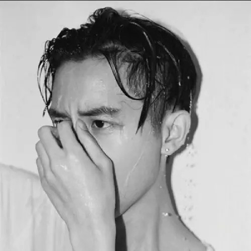 2458541 没有故事的男同学