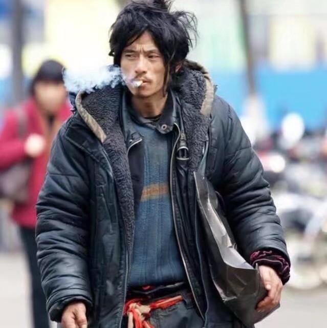 278646 光芒乱射