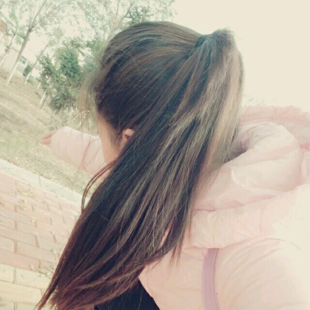 3200019149 做个温暖的明媚女孑