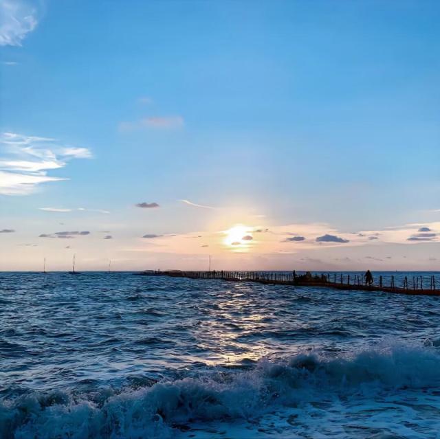 50618249 Sunrise