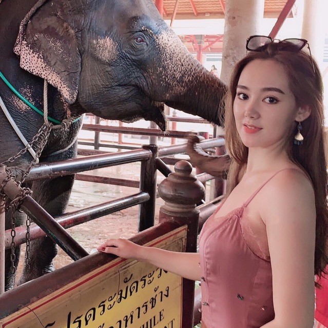 546849 白洁玲