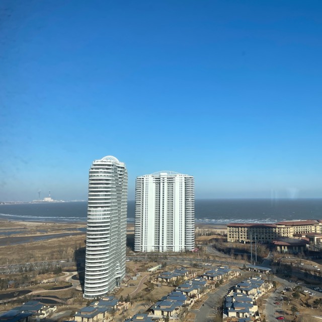 548234 没有背景、只有背影