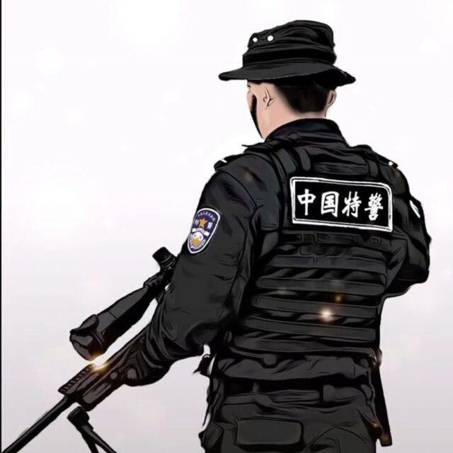564957092 吸着烟徘徊街头