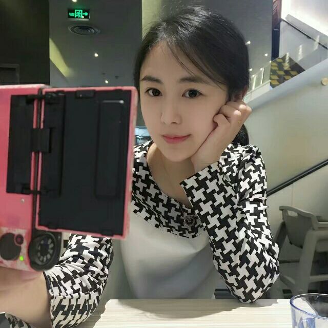 581815 女王心 -